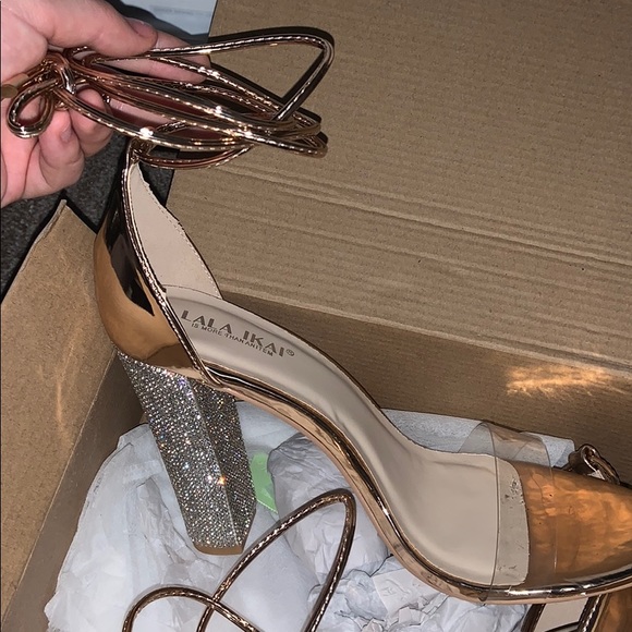 Heels - Picture 3 of 3